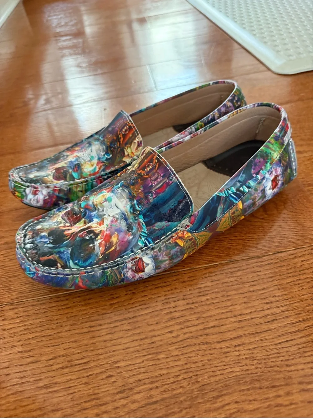 Robert Graham design flair